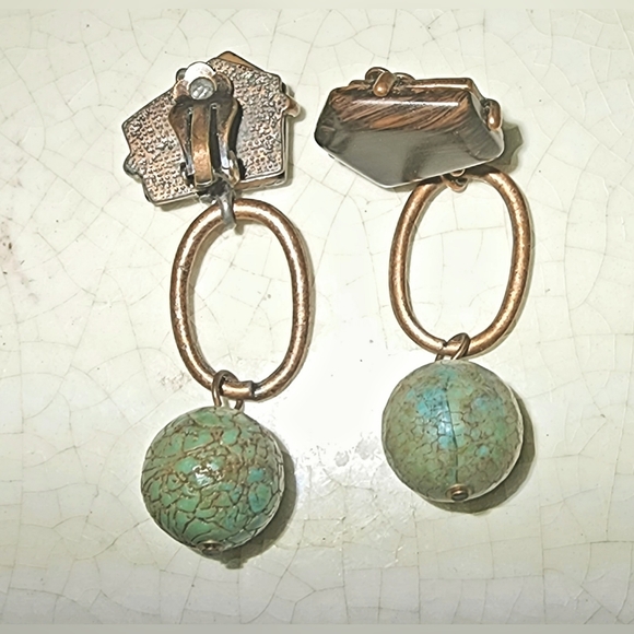 Modernist Irregular natural design browns and turquoise green clip on earrings - Picture 4 of 7